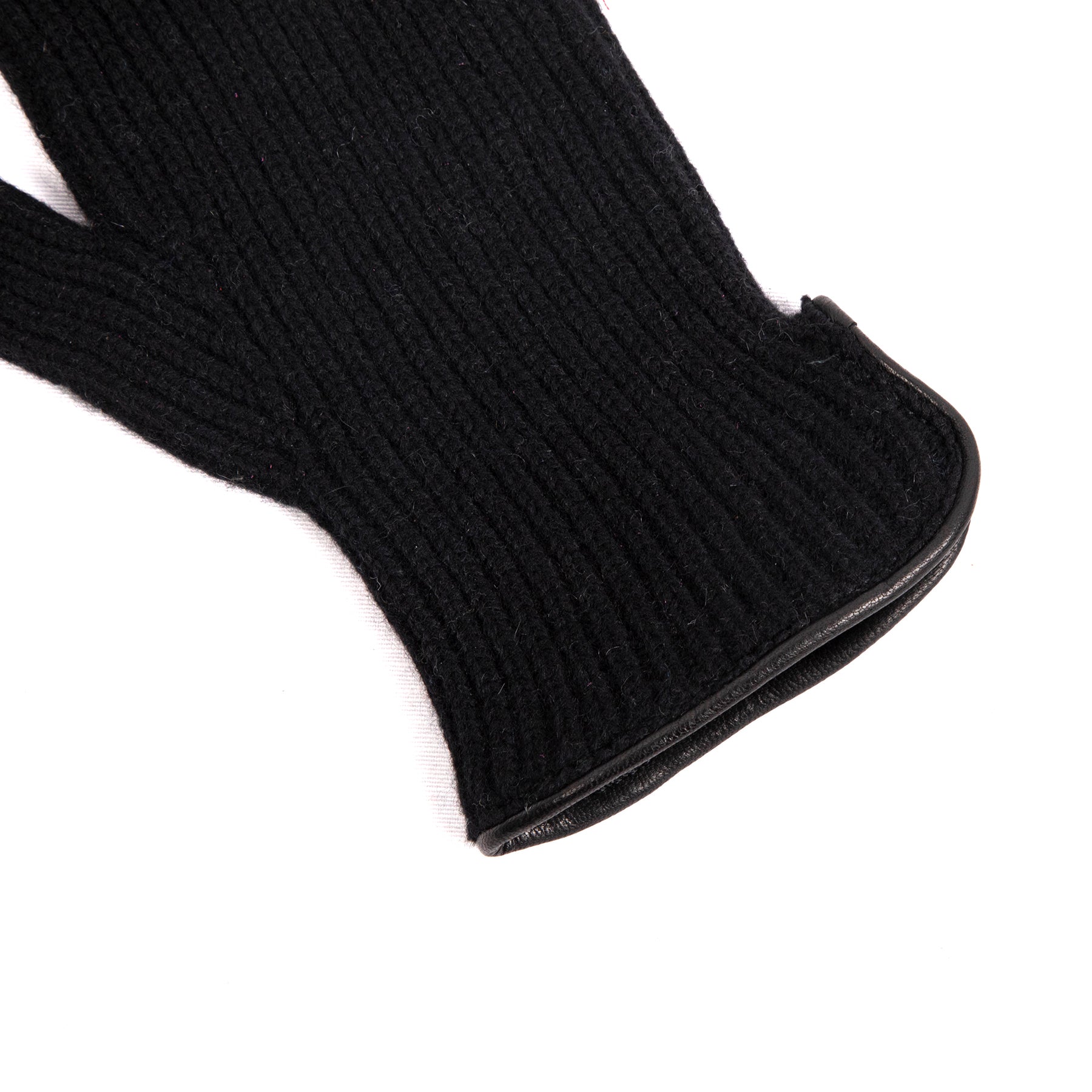 Men's natural cashmere gloves with side opening and chrome-free leather piping