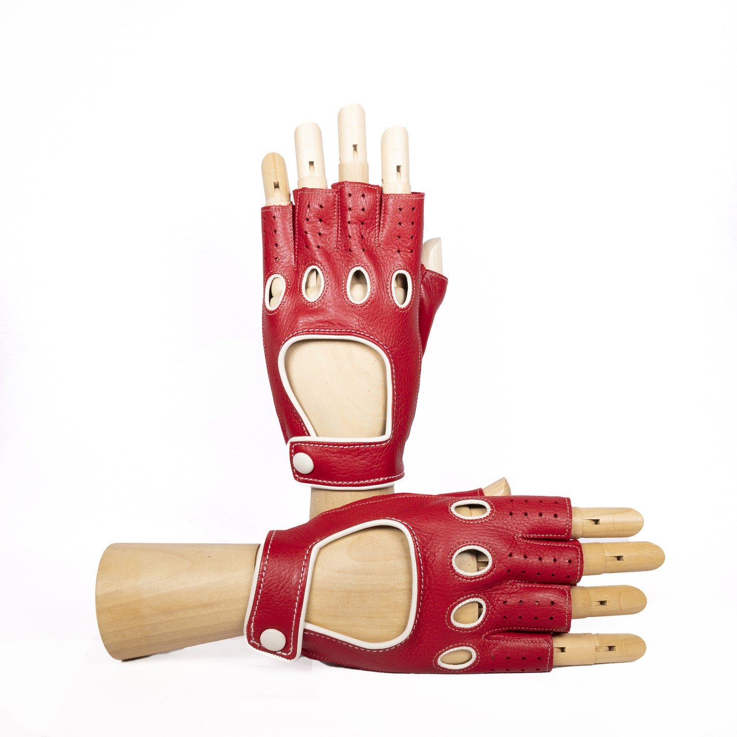 Men's deerskin driving gloves with snap closure and contrast color details