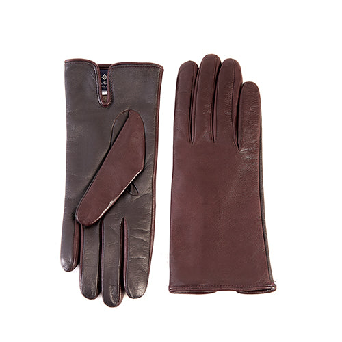 Guanti da donna classici in pelle nappa touchscreen colore nero con apertura sottomano e foderati cashmere