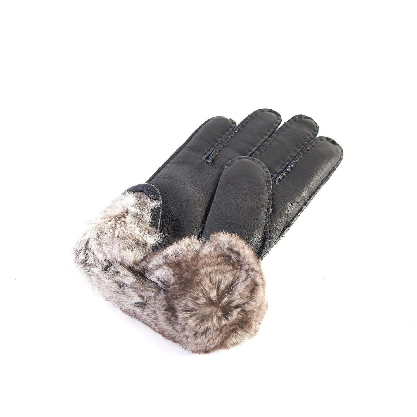 Finestrella: handcrafted deerskin gloves