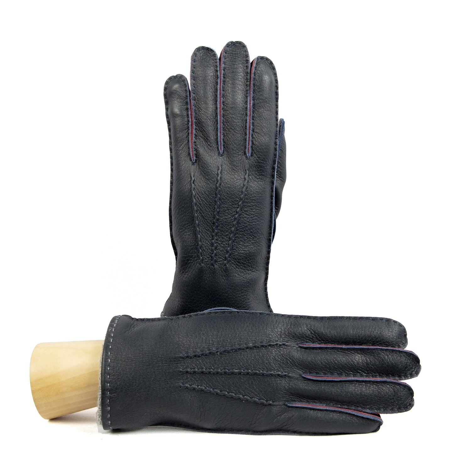 O Pazzariello: handcrafted deerskin gloves