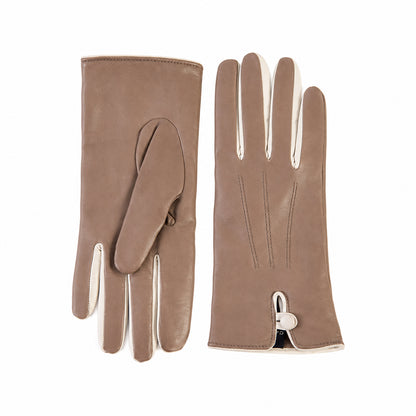 Guanto da donna in pelle nappa colore tortora con bottone e foderati cashmere