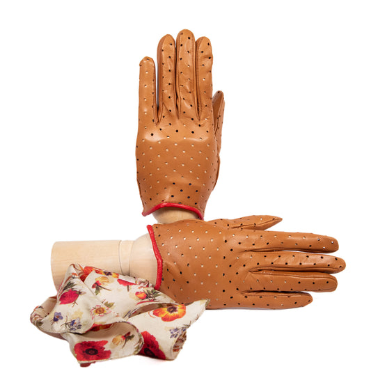 Women's unlined camel nappa leather gloves with perforated pois detail