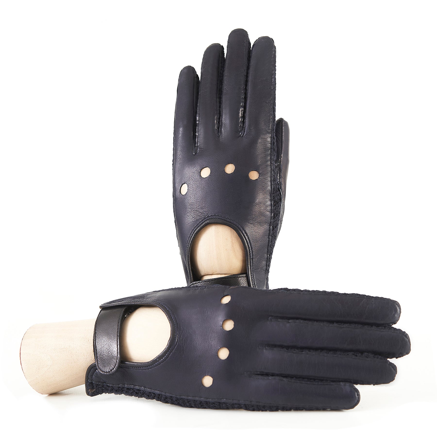 Women's driving gloves in blue navy nappa leather with holes on the knuckles and crochet finger inserts