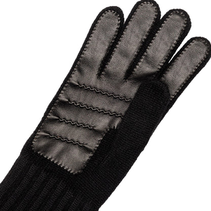 Men's natural black cashmere gloves with chrome-free leather palm patch detail