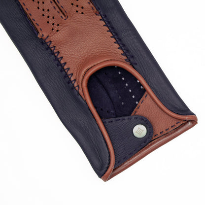Bespoke Pulcinella: handcrafted bicolor deerskin gloves